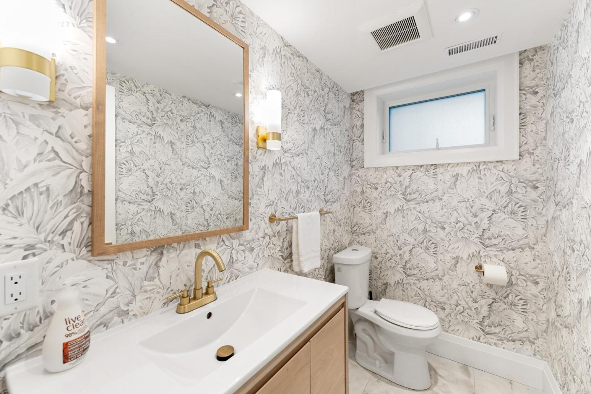 Luxury Home - 5 Min From Airport, 15 To Downtown Toronto Bagian luar foto
